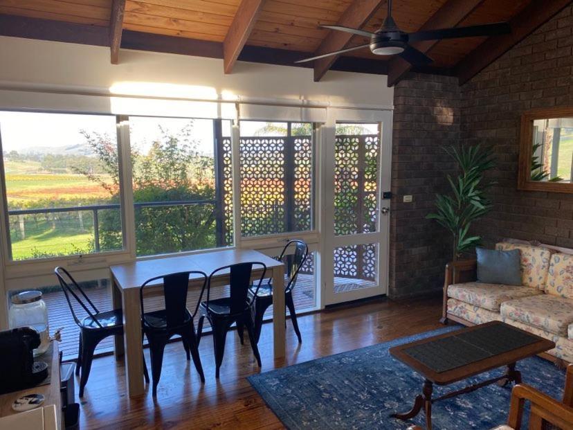 Appartement Mount Hope Estate Vineyard à Dixons Creek Extérieur photo